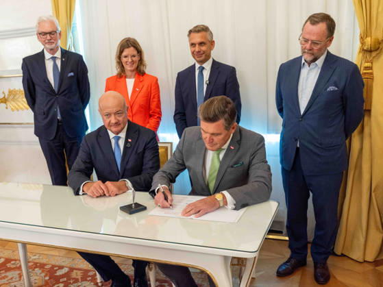 October 14, 2026: Press Conference on the Central Industrial Strategy—Federal Chancellor Christian Stocker (ÖVP), Federal Minister for Innovation, Mobility, and Infrastru