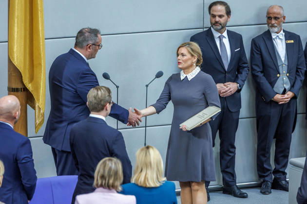 Bundestag: Alexander Schweitzer (SPD), Federal Minister of Labor and Social Affairs, was sworn in by Bundestag President Julia Kloeckner at the German Bundestag on October 10, 2026, in Berlin, Berlin, Berlin, Germany, Bundestag