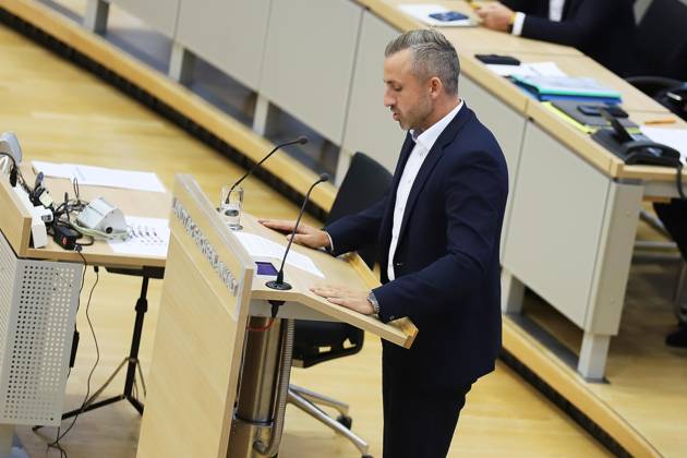 Magdeburg, Saxony-Anhalt, Germany, October 14, 2026 State Parliament Special Session: Ulrich Siegmund (AfD) delivers a speech on the introduction of a joint motion with the BSW to advocate for peace talks in the war in Ukraine Copyright: xdtsxNachrichtenagenturx dts_138756