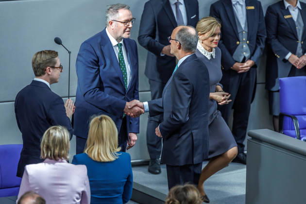 Bundestag: Federal Chancellor Friedrich Merz (CDU) and Alexander Schweitzer (SPD), Federal Minister of Labor and Social Affairs, after being sworn in at the German Bundestag on October 10, 26, in Berlin, Berlin, Berlin, Germany, Bundestag