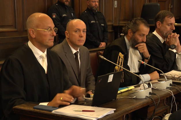 GERMANY, HAMBURG - OCTOBER 14, 2026: Ukrainian citizen Serhii Kuznetsov (2nd L), accused of attacking the Nord Stream gas pipelines in 2022, attends a first hearing at the Higher Regional Court. POOL TASS 99290971
