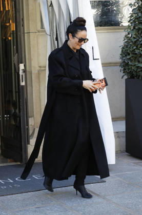 Dee Amore Marti Céline Dion greets her fans as she leaves theRoyal Monceau Hotel in Paris before heading to the La Plénitude Arena at Paris La Défense to continue her concert series on October 14, 2026 Marc Ausset Lacroix Bestimage Céline Dion greets fans as she leaves the Royal Monceau Hotel in Paris before heading to the La Plénitude Arena at Paris La Défense to continue her concert series on October 14, 2026, Paris, France  Copyright: xMarcxAussetxLacroixx xBestimagexMarcxAussetxLacroixx xBestimagex