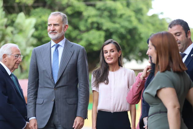 The King and Queen Visit the Autonomous City of Melilla King Felipe VI and Queen Letizia during a visit to the Pintor Eduardo Morillas Preschool and Elementary School on October 14, 2026, in Melilla, Spain. The King and Queen are making their first official visit to Melilla, where they have received a welcome just as enthusiastic as the one they received in Ceuta. In Ceuta, in addition to expressing their solidarity following the massive influx of migrants last July, the monarch wished to emphasize the Spanish identity of both autonomous cities. OCTOBER 14, 2026 PIXELATED Melilla Melilla, Spain  Copyright: xMohamedxBelkasenx 7845155
