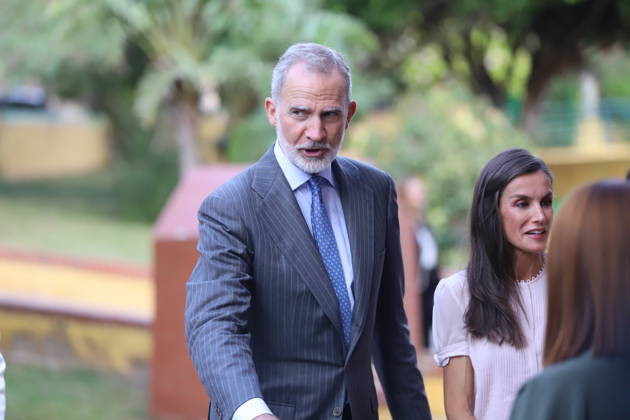 The King and Queen Visit the Autonomous City of Melilla King Felipe VI and Queen Letizia during a visit to the Pintor Eduardo Morillas Preschool and Elementary School on October 14, 2026, in Melilla, Spain. The King and Queen are making their first official visit to Melilla, where they have received a welcome just as enthusiastic as the one they received in Ceuta. In Ceuta, in addition to expressing their solidarity following the massive influx of migrants last July, the monarch wished to emphasize the Spanish identity of both autonomous cities. OCTOBER 14, 2026 PIXELATED Melilla Melilla, Spain  Copyright: xMohamedxBelkasenx 7845156