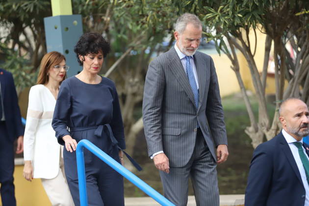 The King and Queen Visit the Autonomous City of Melilla: King Felipe VI and Elma Saiz i, Minister of Inclusion, Social Security, and Migration and Government Spokesperson, during a visit to the Pintor Eduardo Morillas Preschool and Elementary School on October 14, 2026, in Melilla, Spain. The King and Queen are making their first official visit to Melilla, where they have received a welcome just as enthusiastic as the one they received in Ceuta. In Ceuta, in addition to expressing their solidarity following the massive influx of migrants last July, the monarch wished to emphasize the Spanish identity of both autonomous cities. OCTOBER 14, 2026 PIXELATED Melilla Melilla, Spain  Copyright: xMohamedxBelkasenx 7845163