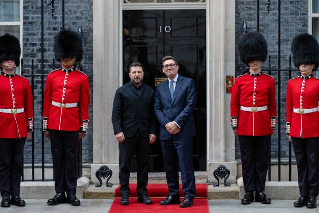 October 14, 2026, London, England, United Kingdom: British Prime Minister Andy BURNHAM welcomes Ukrainian President Volodymyr ZELENSKYY outside 10 Downing Street in London, United Kingdom, ahead of their meeting to discuss support for Ukraine. London United Kingdom  - ZUMAk172 20261014_zip_k172_072 Copyright: xThomasxKrychx