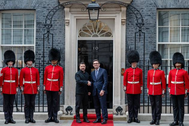 October 14, 2026, London, England, United Kingdom: British Prime Minister Andy BURNHAM shakes hands with Ukrainian President Volodymyr ZELENSKYY outside 10 Downing Street in London, United Kingdom, ahead of talks on the UK s continued support for Ukraine. London United Kingdom  - ZUMAk172 20261014_zip_k172_079 Copyright: xThomasxKrychx