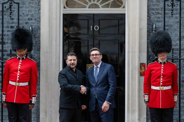 October 14, 2026, London, England, United Kingdom: British Prime Minister Andy BURNHAM shakes hands with Ukrainian President Volodymyr ZELENSKYY outside 10 Downing Street in London, United Kingdom, ahead of talks on the UK s continued support for Ukraine. London United Kingdom  - ZUMAk172 20261014_zip_k172_078 Copyright: xThomasxKrychx