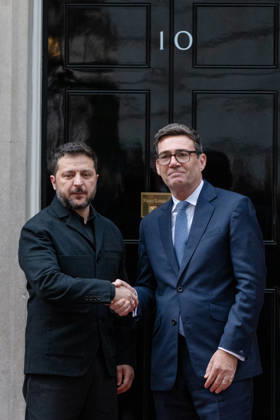 October 14, 2026, London, England, United Kingdom: British Prime Minister Andy BURNHAM shakes hands with Ukrainian President Volodymyr ZELENSKYY outside 10 Downing Street in London, United Kingdom, ahead of talks on the UK s continued support for Ukraine. London United Kingdom  - ZUMAk172 20261014_zip_k172_080 Copyright: xThomasxKrychx