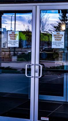 October 14, 2026, Edmonton, Alberta, Canada: Alberta Elections had announced that Advanced polling would be open October 13-17, 2026, but not all locations were open to start polling in some areas..Voters in The Meadows area of Edmonton were greeted with No Advanced voting signs at the Meadowlands Baptist Church advance polling station on the first 2 days of advance voting, denying the constituents the opportunity to participate in the Alberta Referendum like other constituents in the province. Edmonton Canada - ZUMAs197 20261014_aaa_s197_157 Copyright: xRonxPalmerx