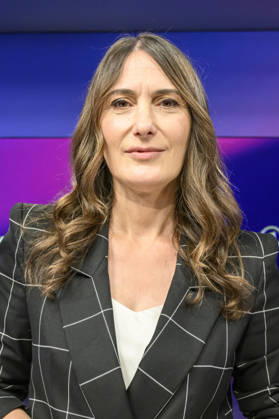 Pictured, from left: Anja Kohl, ARD host and economic expert, GER, Berlin, studio, guest on *Maischberger*, political talk show, TV, program, with host Sandra Maischberger, Das Erste, from Adlershof, Studio 20, October 14, 2026, Copyright: HMBxMedia UwexKoch