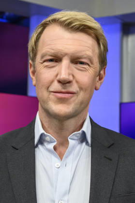 Pictured, from left: Markus Preiß, Head of the ARD Capital City Studio, GER, Berlin, studio, guest on Maischberger, political talk show, TV, program, with host Sandra Maischberger, Das Erste, from Adlershof, Am Studio 20, October 14, 2026, Copyright: HMBxMedia UwexKoch