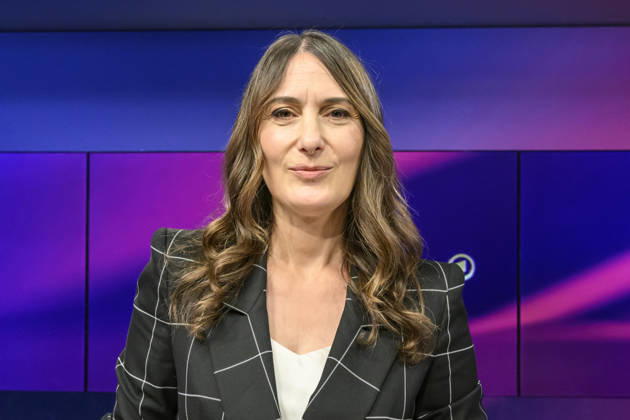 Pictured, from left: Anja Kohl, ARD host and economic expert, GER, Berlin, studio, guest on *Maischberger*, political talk show, TV, program, with host Sandra Maischberger, Das Erste, from Adlershof, Studio 20, October 14, 2026, Copyright: HMBxMedia UwexKoch