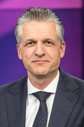 Pictured, from left: Thorsten Frei, CDU Union Parliamentary Group Leader, GER, Berlin, studio, guest on *Maischberger*, a political talk show, TV program, hosted by Sandra Maischberger, Das Erste, from Adlershof – At Studio 20, October 14, 2026, Copyright: HMBxMedia UwexKoch