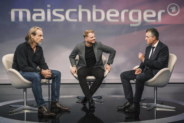 Pictured, from left: Richard David Precht, philosopher; Tim Klüssendorf, SPD Secretary General; Thorsten Frei, CDU Union parliamentary group leader; on the panel in discussion, GER, Berlin, studio, guests on Maischberger, a political talk show, TV program, hosted by Sandra Maischberger, Das Erste, from Adlershof – Studio 20, October 14, 2026, Copyright: HMBxMedia UwexKoch