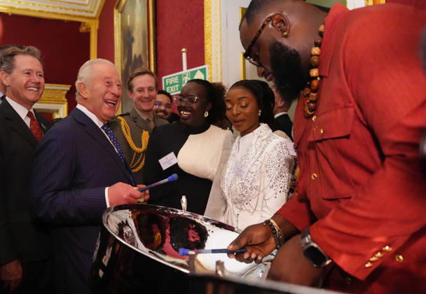 Commonwealth Diaspora reception King Charles III tries his hand at playing a steelpan drum with Khan Cordice during a reception at St. James s Palace in London, to celebrate the Commonwealth Diaspora, ahead of the Commonwealth Heads of Government Meeting in Antigua and Barbuda. Picture date: Wednesday October 14, 2026., Credit:Jonathan Brady PA ROTA - B68 Avalon UK, London  Copyright: xJonathanxBradyx xPAxROTAx-xB68x xAvalonx 1143360124