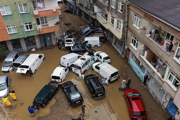 Flash floods leave vehicles damaged in Istanbul s Sariyer district ISTANBUL, TURKIYE - OCTOBER 15: An aerial view of vehicles damaged by flash floods following torrential rainfall in the Sariyer district of Istanbul, Turkiye, on October 15, 2026. The downpour triggered severe flooding in the district s Ayazaga neighborhood, sweeping away vehicles, inundating businesses and prompting rescue and evacuation operations. Huseyin Cakmak Anadolu Istanbul Turkey. Editorial use only. Please get in touch for any other usage.  Copyright: x2026xAnadoluxHuseyinxCakmakx
