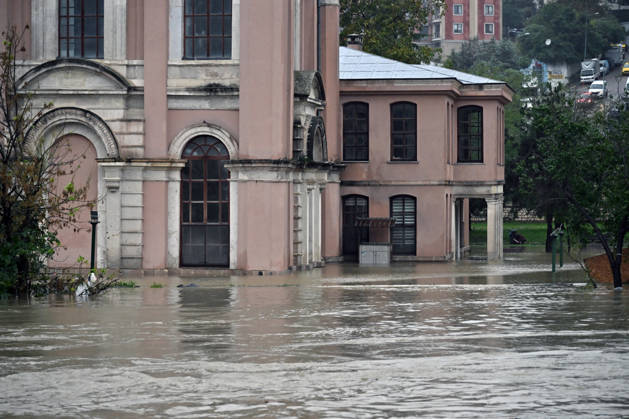 Historic Sadabat Mosque and surrounding structures submerged as Kagithane Stream overflows in Istanbul ISTANBUL, TURKIYE - OCTOBER 15: Floodwaters surround the historic Sadabat Camii (Aziziye Mosque) and surrounding structures in the Kagithane district of Istanbul, Turkiye on October 15, 2026. Heavy downpours caused the Kagithane Stream to overflow its banks, inundating nearby historical sites, courtyards, and streets. Isa Terli Anadolu Istanbul Turkey. Editorial use only. Please get in touch for any other usage.  Copyright: x2026xAnadoluxIsaxTerlix