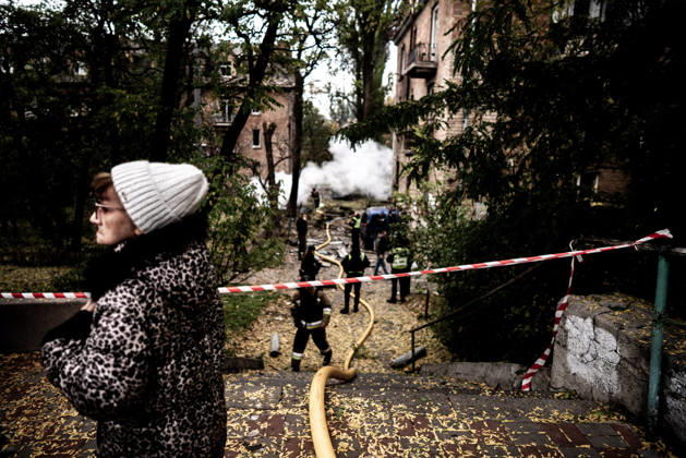Aftermath of Russian drone attack in Kyiv KYIV, UKRAINE - OCTOBER 15: Firefighters operate following a Russian drone strikes a residential area in the city center, injuring a man who was near the impact site, in Kyiv, Ukraine, on October 15, 2026. Vincenzo Circosta Anadolu Kyiv Ukraine. Editorial use only. Please get in touch for any other usage.  Copyright: x2026xAnadoluxVincenzoxCircostax