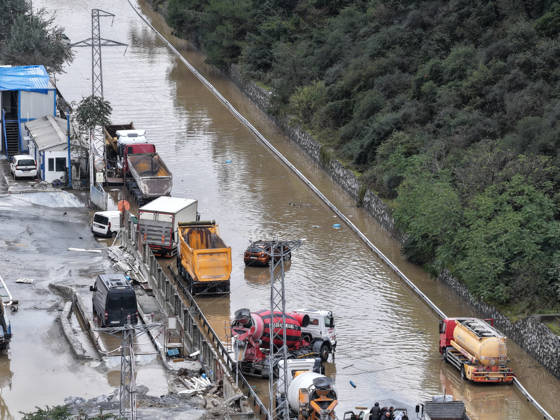 Heavy rainfall causes flooding in Istanbul s Sariyer district ISTANBUL, TURKIYE - OCTOBER 15: An aerial view of flooded roads, industrial facilities and vehicles surrounded by muddy floodwaters following heavy rainfall in the Ayazaga neighborhood of Sariyer district in Istanbul, Turkiye, on October 15, 2026. Rising floodwaters inundate streets and industrial areas, leaving several vehicles stranded and disrupting transportation in the area. Metin Yuksel Kaya Anadolu Istanbul Turkey. Editorial use only. Please get in touch for any other usage.  Copyright: x2026xAnadoluxMetinxYukselxKayax