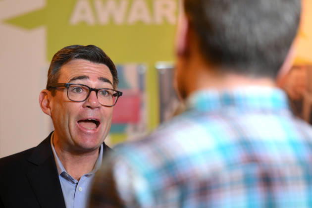 Britain Politics Britain s Prime Minister Andy Burnham speaks to employees during his visit of the King s Trust charity in Manchester, England, Thursday, Oct. 15, 2026., Credit:Avalon.red PA ROTA - B68 Avalon GBR, Manchester  Copyright: xAvalon.redx xPAxROTAx-xB68x xAvalonx 1143595605