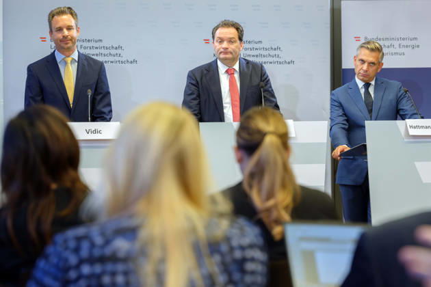 October 15, 2026: Press Conference at the BMLUK Federal Minister of Economy, Energy, and Tourism Wolfgang Hattmannsdorfer (ÖVP) on October 15, 2026, at the press conference on the federal government’s 2027 Renovation Initiative at the Federal Ministry of Agriculture and Forestry, Climate and Environmental Protection, Regions, and Water Management in Vienna, Vienna, Austria