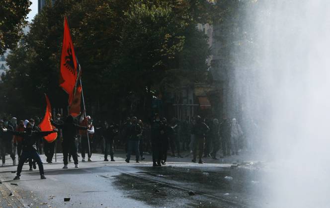 October 15, 2026, Tirana, AL: TIRANA, ALBANIA, OCTOBER 15, 2026: Students and other demonstrators take part in continuing anti-government protests in Tirana, demanding improved university conditions and the resignation of Prime Minister Edi Rama. Protesters clash with riot police as the unrest continues for a third consecutive day. Tirana AL  - ZUMAq101 20261015_zna_q101_070 Copyright: xVlasovxSulajx