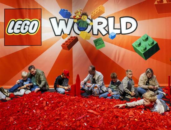 UTRECHT - Visitors build with LEGO during the first day of LEGO World at the Jaarbeurs. For seven days, young and old can let loose with the building toys. REMKO DE WAAL ANP netherlands out - belgium out  Copyright: xx x572522127x originalFilename: 572522127.jpg