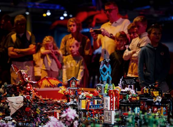 UTRECHT - Visitors view LEGO creations during the first day of LEGO World at the Jaarbeurs. For seven days, young and old can have fun with the building toys. REMKO DE WAAL ANP netherlands out - belgium out  Copyright: xx x572522156x originalFilename: 572522156.jpg