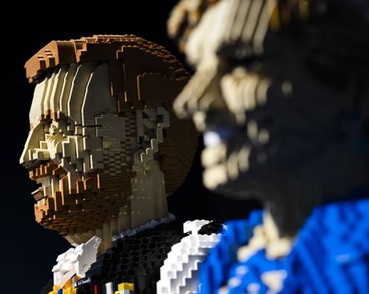 UTRECHT - King Willem-Alexander and Queen Maxima made of LEGO bricks during the first day of LEGO World at the Jaarbeurs. For seven days, young and old can have fun with the building toys. REMKO DE WAAL ANP netherlands out - belgium out  Copyright: xx x572523284x originalFilename: 572523284.jpg