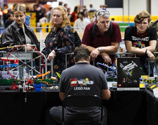 UTRECHT - Visitors view LEGO creations during the first day of LEGO World at the Jaarbeurs. For seven days, young and old can have fun with the building toys. REMKO DE WAAL ANP netherlands out - belgium out  Copyright: xx x572524297x originalFilename: 572524297.jpg