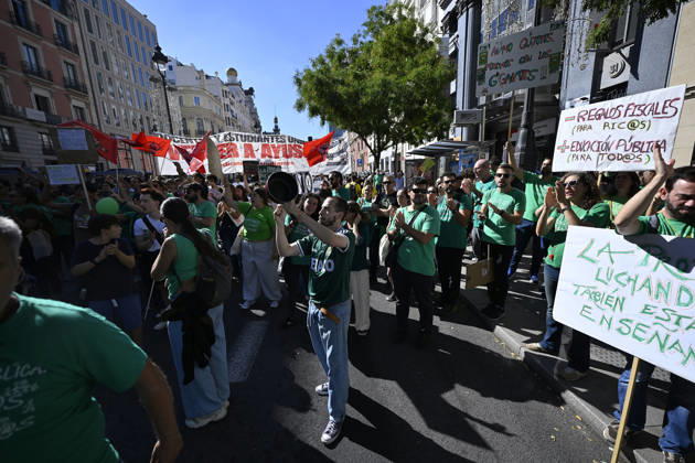 Students and teachers rally in Madrid as education strike continues MADRID, SPAIN - OCTOBER 15: Students and education workers march through central Madrid carrying banners and placards as an indefinite strike demanding improved education conditions continues for a second day, on October 15, 2026 in Madrid, Spain. Students who walked out of classes joined teachers and other education staff in the demonstration, which was called by unions representing the education sector. Burak Akbulut Anadolu Madrid Spain. Editorial use only. Please get in touch for any other usage.  Copyright: x2026xAnadoluxBurakxAkbulutx