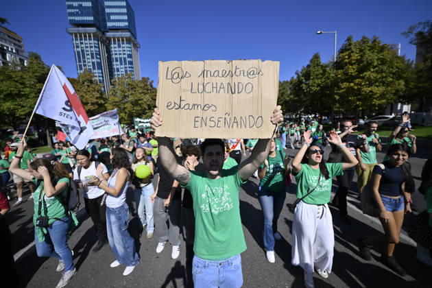 Students and teachers rally in Madrid as education strike continues MADRID, SPAIN - OCTOBER 15: Students and education workers march through central Madrid carrying banners and placards as an indefinite strike demanding improved education conditions continues for a second day, on October 15, 2026 in Madrid, Spain. Students who walked out of classes joined teachers and other education staff in the demonstration, which was called by unions representing the education sector. Burak Akbulut Anadolu Madrid Spain. Editorial use only. Please get in touch for any other usage.  Copyright: x2026xAnadoluxBurakxAkbulutx