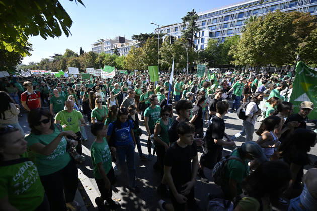 Students and teachers rally in Madrid as education strike continues MADRID, SPAIN - OCTOBER 15: Students and education workers march through central Madrid carrying banners and placards as an indefinite strike demanding improved education conditions continues for a second day, on October 15, 2026 in Madrid, Spain. Students who walked out of classes joined teachers and other education staff in the demonstration, which was called by unions representing the education sector. Burak Akbulut Anadolu Madrid Spain. Editorial use only. Please get in touch for any other usage.  Copyright: x2026xAnadoluxBurakxAkbulutx