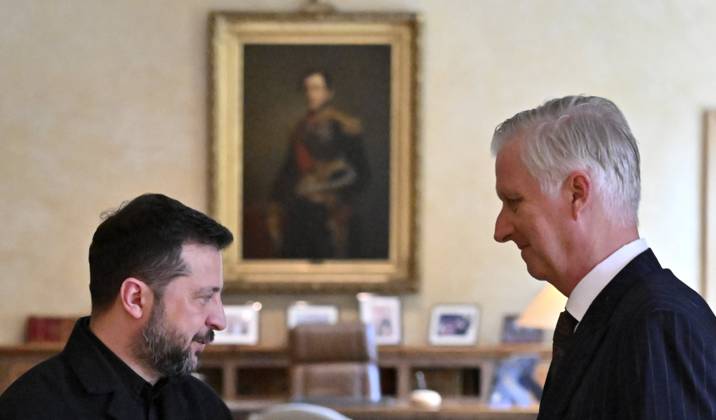 News Bilder des Tages King Philippe Receives Zelensky BRUSSELS, BELGIUM - OCTOBER 15 : King Philippe receives Volodymyr Zelensky, President of Ukraine, in audience at the Royal Palace in Brussels. Brussels, Belgium, 15 10 2026 Brussels Belgium  Copyright: xBertxVanxDenxBrouckex