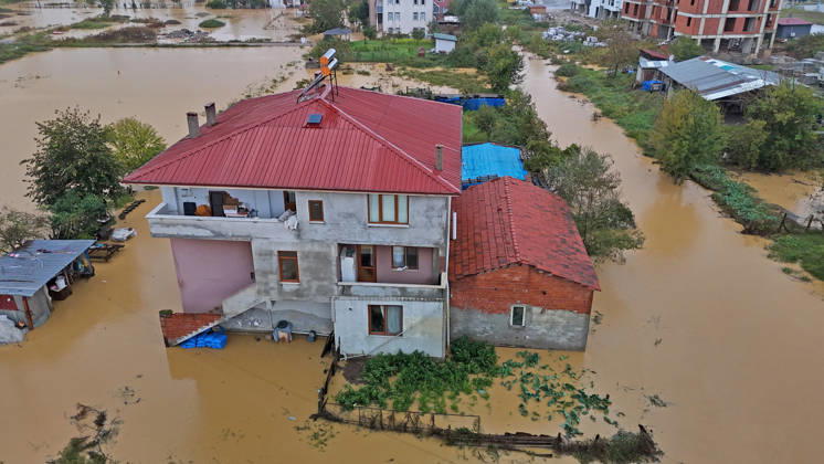 Heavy rain caused flooding in Turkiye s Sakarya SAKARYA, TURKIYE - OCTOBER 15: An aerialview of flooded streets and damaged residential areas after heavy rainfall caused streams and drainage channels to overflow in the Alandere neighborhood of the Kocaali district in Sakarya, Turkiye on October 15, 2026. Homes and roads were submerged due to the localized flash flooding following torrential downpours. Davut Genc Anadolu Sakarya Turkey. Editorial use only. Please get in touch for any other usage.  Copyright: x2026xAnadoluxDavutxGencx