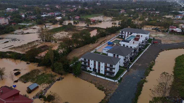 Heavy rain caused flooding in Turkiye s Sakarya SAKARYA, TURKIYE - OCTOBER 15: An aerialview of flooded streets and damaged residential areas after heavy rainfall caused streams and drainage channels to overflow in the Alandere neighborhood of the Kocaali district in Sakarya, Turkiye on October 15, 2026. Homes and roads were submerged due to the localized flash flooding following torrential downpours. Davut Genc Anadolu Sakarya Turkey. Editorial use only. Please get in touch for any other usage.  Copyright: x2026xAnadoluxDavutxGencx