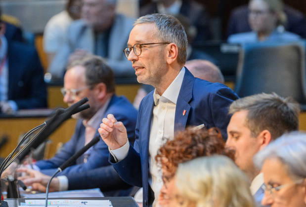 Vienna, October 15, 2026—103rd Session of the National Council: Urgent inquiry by the FPÖ combined with a motion of no confidence against the entire government. PHOTO: FPÖ caucus leader Herbert Kickl with other members of the government on the government bench. 103rd session of the National Council, National Council, National Council session, parliamen