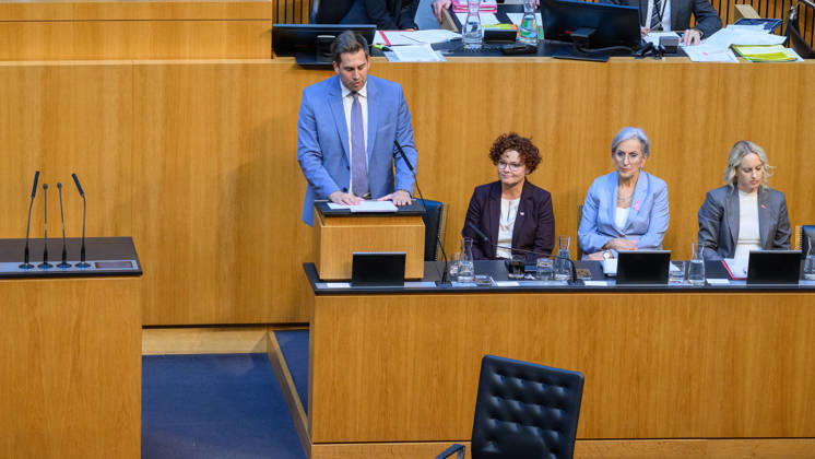 Vienna, October 15, 2026—103rd Session of the National Council: Urgent inquiry by the FPÖ combined with a motion of no confidence against the entire government. PHOTO: State Secretary for D