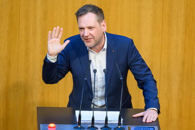 Vienna, October 15, 2026, 103rd Session of the National Council: Urgent inquiry by the FPÖ combined with a motion of no confidence against the entire government. PHOTO: Philip Kucher, Acting Chairman of the SPÖ. 103rd Session of the National Council, Nationalrat, National Council session, parliamentary session, parliament, plenary session 103rd Session of the National Council