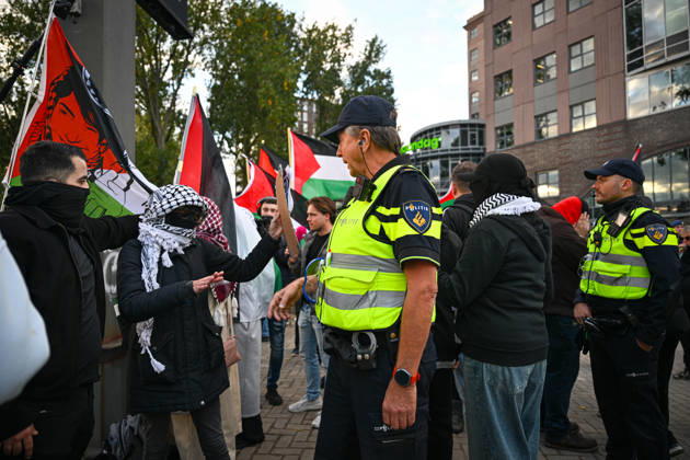 Pro-Palestinian protest in Netherlands ahead of AZ Alkmaar-Hapoe ALKMAAR, NETHERLANDS - OCTOBER 15: Pro-Palestinian demonstrator groups gather near AFAS Stadium to protest the UEFA Europa League football match between AZ Alkmaar and Hapoel Be er Sheva in Alkmaar, Netherlands on October 15, 2026. Security measures were heightened around the venue during the protest ahead of the match. Mouneb Taim Anadolu Alkmaar Netherlands. Editorial use only. Please get in touch for any other usage.  Copyright: x2026xAnadoluxMounebxTaimx