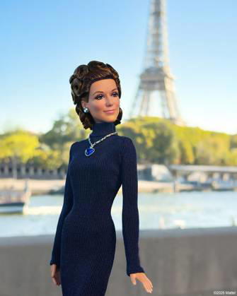 Céline Dion gets her own Barbie doll based on her 1998 Oscars look Céline Dion gets her own Barbie doll based on her 1998 Oscars look., , Toymaker Mattel has announced the legendary Canadian singer is being honored with a Barbie Signature doll., , Céline’s doll wears a long-sleeve navy-blue gown and a necklace inspired by the blue heart-shaped diamond necklace, capturing her look as My Heart Will Go On from movie blockbuster Titanic won Best Original Song at the 1998 Academy Awards., , Céline said: It is a true honor to join the Barbie legacy with a doll inspired by one of the most meaningful moments of my career., , I hope this doll inspires everyone to express themselves with confidence, follow their dreams and believe in the power of  Copyright: xThexMegaxAgencyxMattelxInc Megax