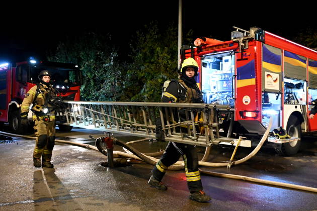 Russian Drone Attack On Kyiv, Ukraine Firefighters work at the scene of a fire at a private residential house in the Shevchenkivskyi district in Kyiv, Ukraine, on October 15, 2026, following the explosion of a jet-powered drone launched by Russia. Kyiv Ukraine  Copyright: xOleksandrxGusevx originalFilename: gusev-notitle261015_npPto.jpg