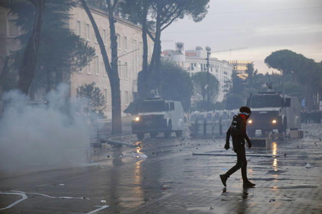 Protesters Clash with Police During a Demonstration in Tirana, Albania. Protesters clash with riot police during an anti-government demonstration in central Tirana on October 15, 2026, as protests continued for a third consecutive day over university conditions and demands for the resignation of Albanian Prime Minister Edi Rama. The latest rally follows two nights of violence in the capital, during which protesters and riot police clashed, police used water cannons and tear gas, and demonstrators damaged government offices and shops and set fire to several buildings. Light Studio Agency Malton Dibra Tirana Albania Copyright: xLightxStudioxAgencyx xMaltonxDibrax