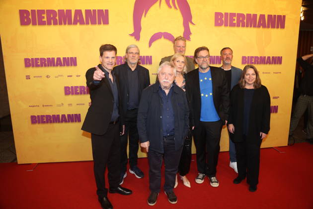 Benjamin Herrmann, Martin Hagemann, Wolf Biermann, Michael Souvignier, Pamela Biermann, Jens Meurer, and guests at the premiere of the documentary *Biermann* at Kino International in Berlin, October 15, 2026 Copyright: xAgenturxMatthiasxWehnertx xM.xGränzdörferx