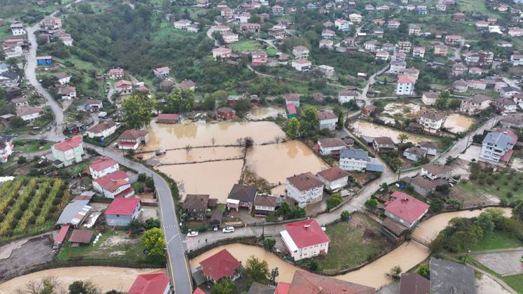Heavy rain continues to affect Sakarya SAKARYA, TURKIYE - OCTOBER 16: An aerial view of floodwaters surrounding homes and roads in the Daricayiri neighborhood of Karasu district in Sakarya, Turkiye, on October 16, 2026. Heavy rainfall that began on the evening of the previous day continued to affect the province, and the area was seen from the air after flooding struck the neighborhood. Ibrahim Yozoglu Anadolu Sakarya Turkey. Editorial use only. Please get in touch for any other usage.  Copyright: x2026xAnadoluxIbrahimxYozoglux