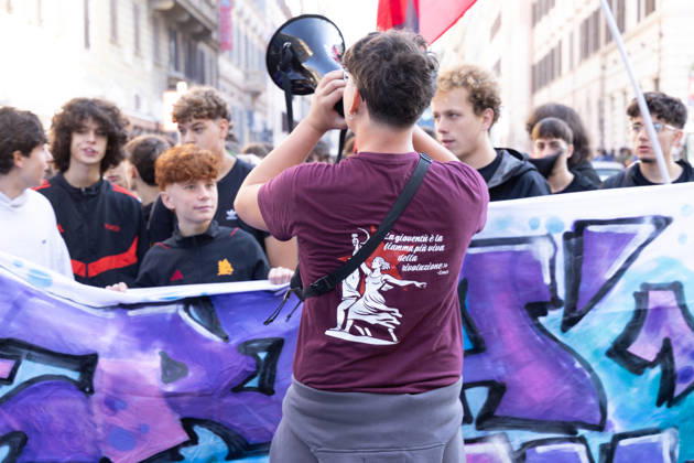 IPA89755956 - Rome, October 16, 2026: Student demonstration in Rome on No Meloni Day against Minister Valditara and the Education Decree-Law  Copyright: xMatteoxNardonex xMatteoxNardonex IPA89755956