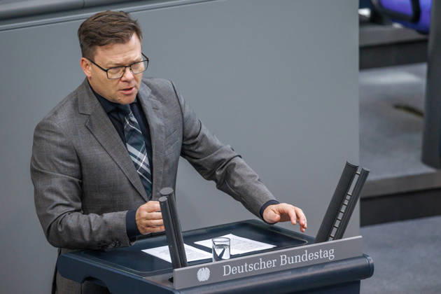 Bundestag: Carsten Schneider (SPD), Minister for the Environment, Climate Action, Nature Conservation, and Nuclear Safety, at the German Bundestag on October 16, 2026, in Berlin, Berlin, Berlin, Germany, Bundestag