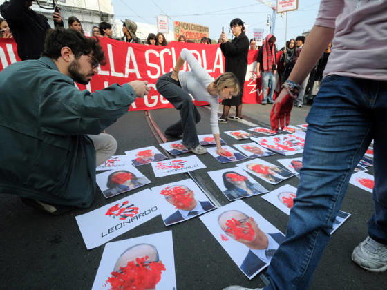 IPA89758441 - Turin, October 16, 2026: Student protests calling for funding for schools, not for war  Copyright: xCostantinoxSergix xCostantinoxSergix IPA89758441
