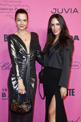 Susan Hoecke and Minu Heydari at the 2026 Tribute to Bambi at Fotografiska Berlin, Berlin, October 15, 2026 Foto:xN.xKubelkax xFuturexImagex bambi_6079
